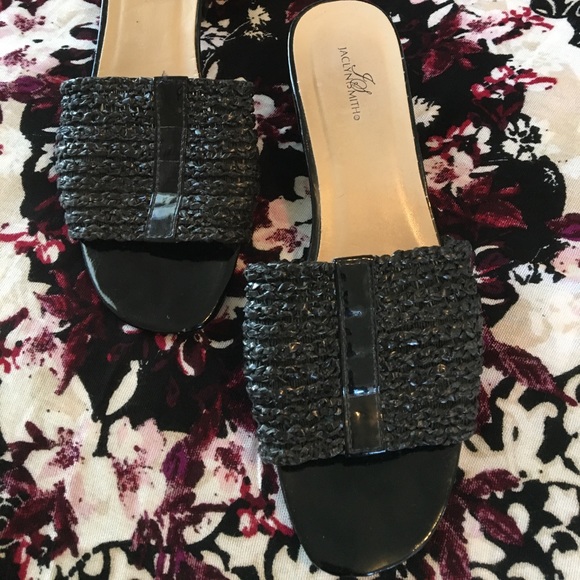 Black Sandals. Like new. - Picture 1 of 1